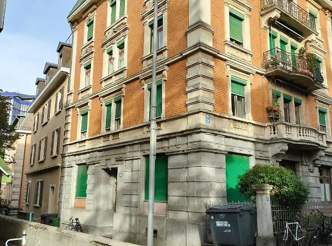 City Home Zurich בית אירוח ציריך