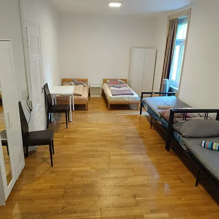 City Home Zurich ホームステイ